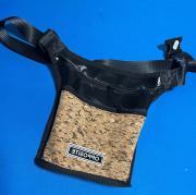 Hüfttasche Bocky aus Plane und Kork.